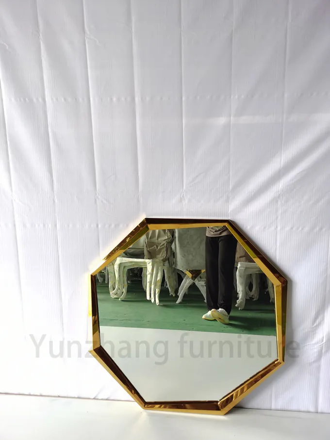 Luxurious Irregularly Tempered Mirror Glass Diamond Shaped For Cloakroom Bedroom 1